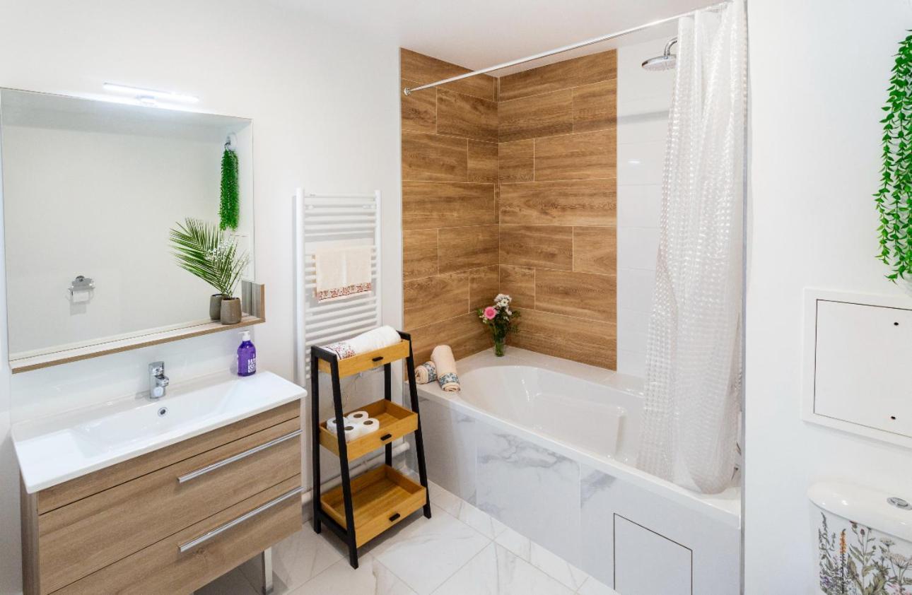 Peter Pan Lodge - 15Min Walk To Disney Chessy  Bagian luar foto